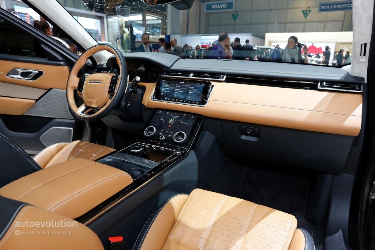 Range Rover Velar Costs Range Rover Sport Money in Geneva, Feels Lavish ...